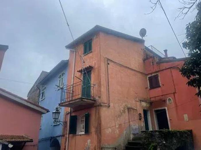 Appartamento trilocale in vendita in Della Piazza Località Biassa, Biassa, La Spezia