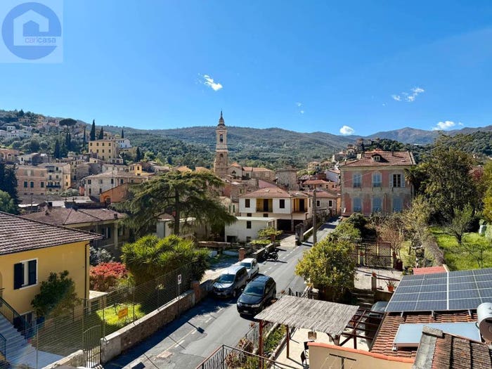 Appartamento con 5 locali in vendita in Via Giuseppe Garibaldi, Centro, Dolcedo