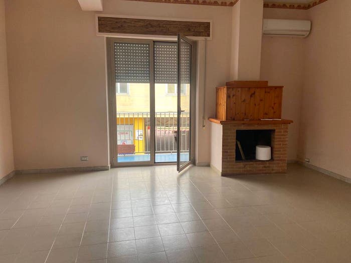 Appartamento trilocale in vendita in Via Roma, Centro, Sanluri