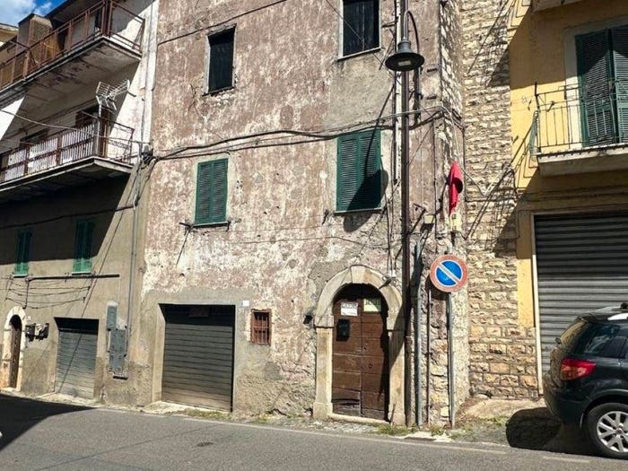 Casa quadrilocale in vendita in Via Dante Alighieri, Carpineto Romano
