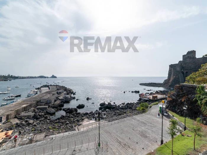 Casa monolocale in vendita in Via Piave, Centro, Aci Castello
