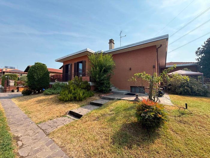 Casa quadrilocale in vendita in Via Baggio, Centro, Cusago