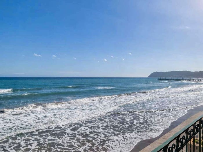 Appartamento quadrilocale in vendita in Muretto di Alassio Stazione Corso Marconi, Alassio