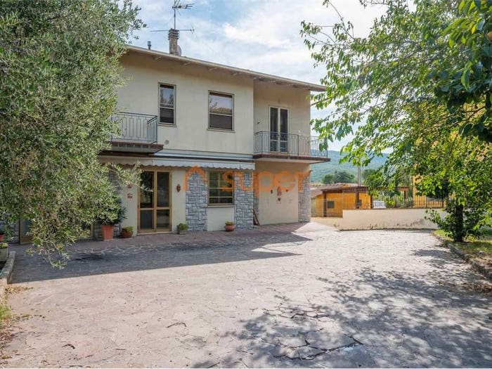 Casa con 6 locali in vendita in Via Quartilio Martiliani, San Savino, Magione