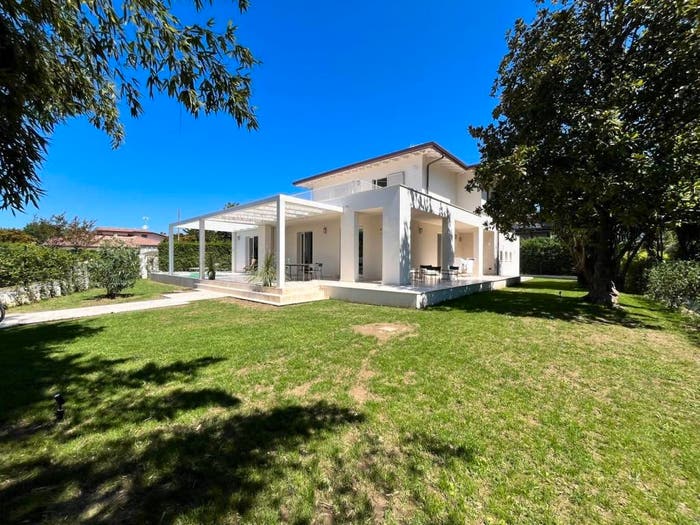 Casa con 6 locali in vendita in Via Palmiro Togliatti, Caranna, Forte dei Marmi