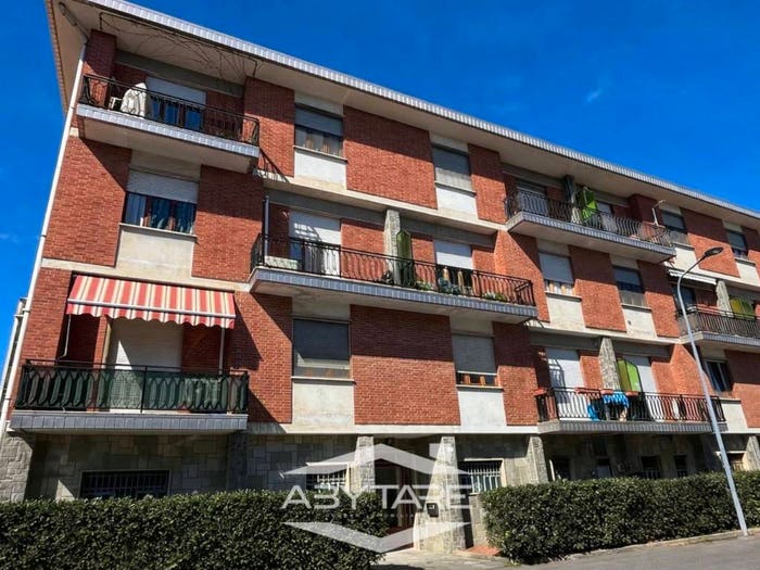 Appartamento con 5 locali in vendita in Via Papa Giovanni XXIII, Centro, La Loggia