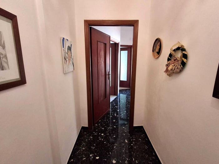 Appartamento bilocale in vendita in Via Valli, Porto Maurizio, Imperia