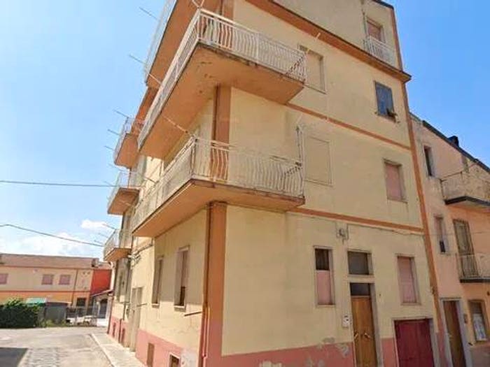 Appartamento con 5 locali in vendita in Via Monte Grappa No Number, Genzano di Lucania