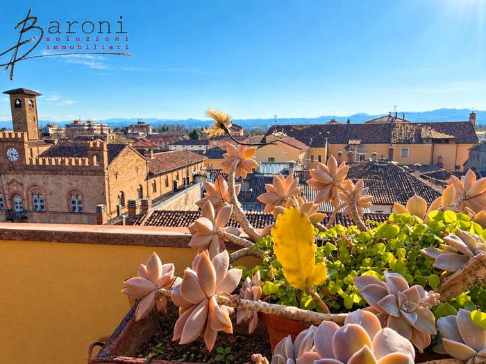 Casa con 5 locali in vendita in Via Camillo Benso di Cavour, Centro, Fidenza
