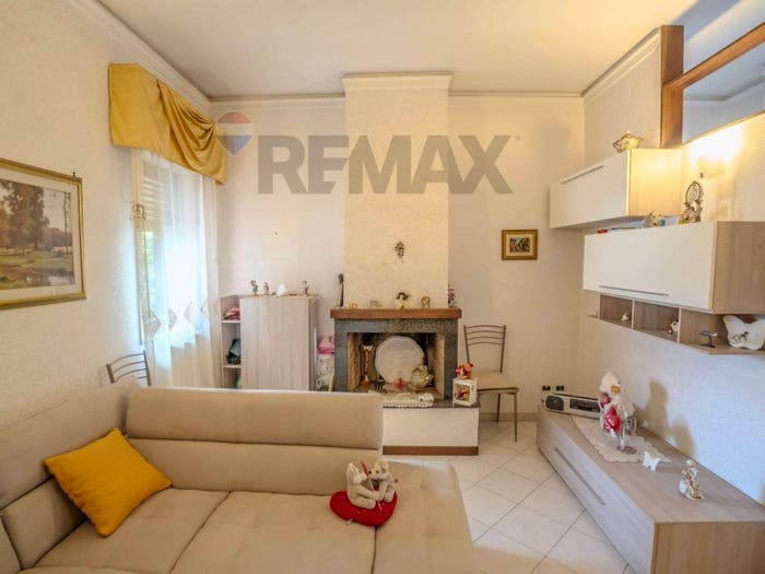 Appartamento quadrilocale in vendita in Via Marchesana, Centro, Aci Sant'Antonio