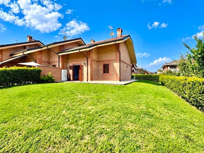 Casa con 6 locali in vendita in Via Michelangelo Buonarroti, Volpiano