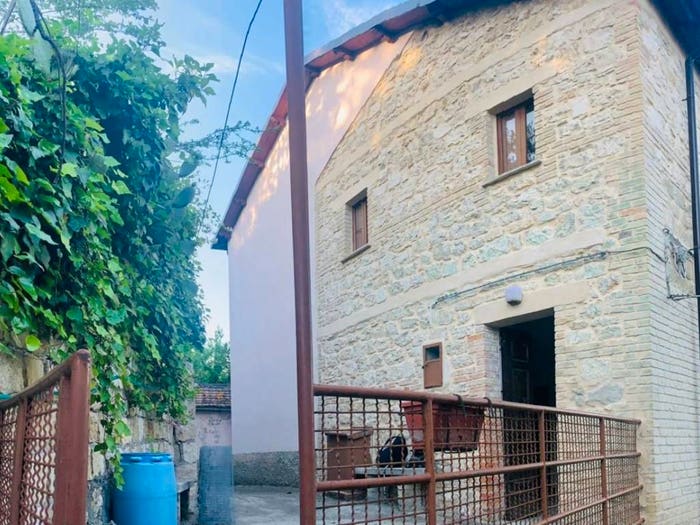 Casa con 5 locali in vendita in Frazione Olibra Incinant, Roccafluvione