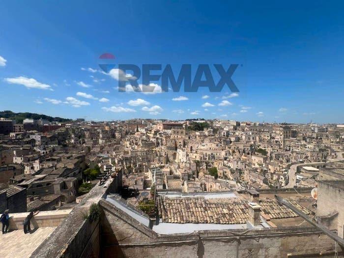 Appartamento quadrilocale in vendita in Centro, Matera