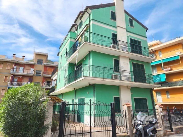 Appartamento bilocale in vendita in Via Benvenuto Cellini, Borghetto Santo Spirito