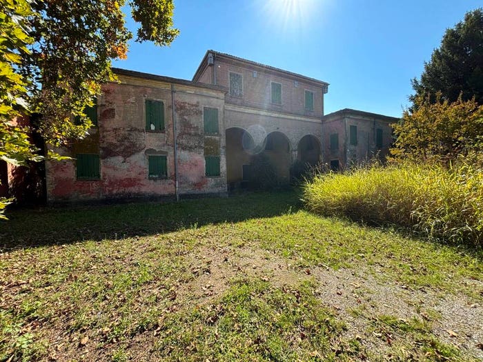 Casa con 6 locali in vendita in Strada Bellaria, Portile Paganine, Modena