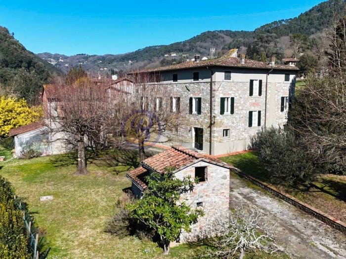 Casa con 6 locali in vendita in Località Tasso, San Martino In Freddana Monsagr, Pescaglia