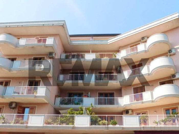 Casa quadrilocale in vendita in via salvatore vigo, San Giovanni Tupparello, Acireale