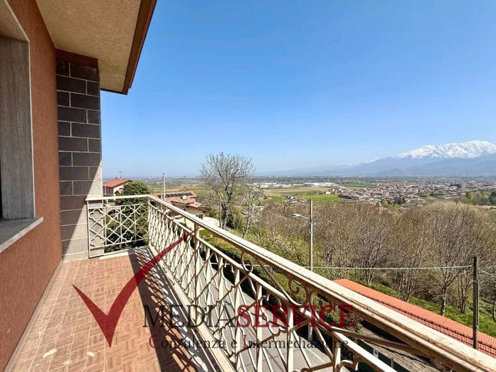 Appartamento con 5 locali in vendita in Via della Villa, San Michele, Cervasca