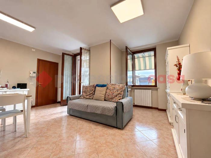 Appartamento quadrilocale in vendita in Via Roma, Centro, Isola della Scala