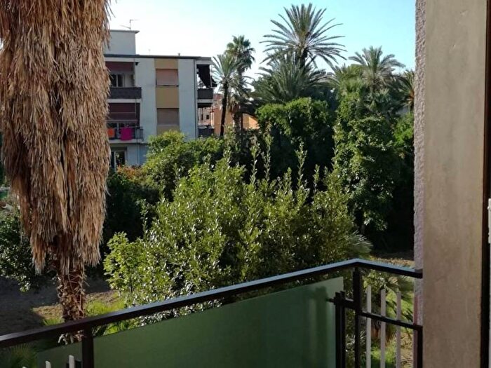 Appartamento trilocale in vendita in Centro, Bordighera
