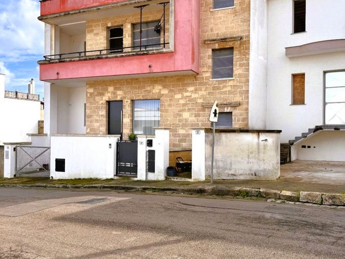 Appartamento con 6 locali in vendita in Corso Italia, Centro, Specchia