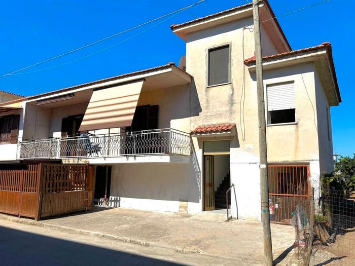 Appartamento trilocale in vendita in Mondragone