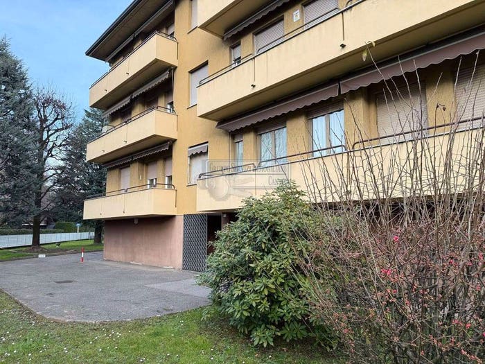 Casa quadrilocale in vendita in via casartelli, Semicentro, Cantù