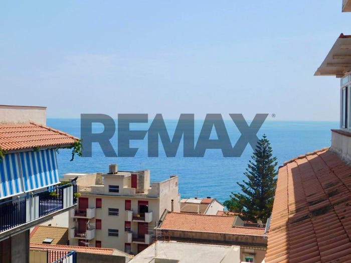 Appartamento quadrilocale in vendita in VIA FRANCISCO FERRER, Centro, Roccalumera