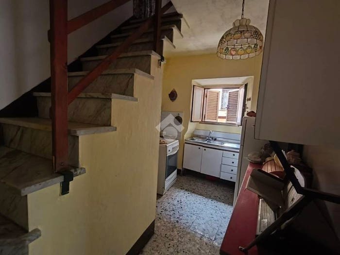 Casa quadrilocale in vendita in Frazione Pariana, San Carlo Antona, Massa