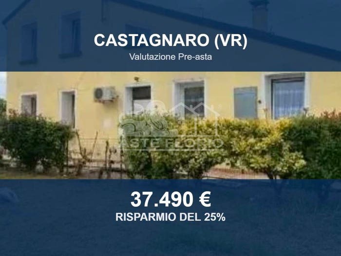 Casa quadrilocale in vendita in Via Giacomo Leopardi, Menà, Castagnaro