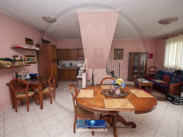 Casa quadrilocale in vendita in Via Alberone, Chignolo Po