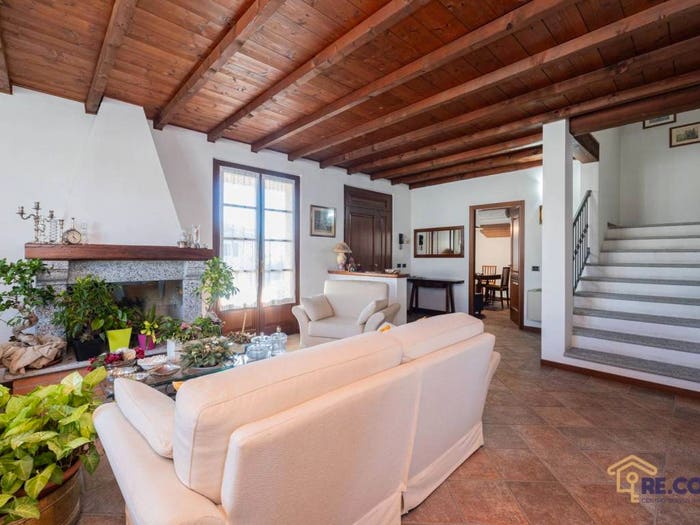 Casa con 6 locali in vendita in Via Ubaldo Torre, Centro, Pieve del Cairo