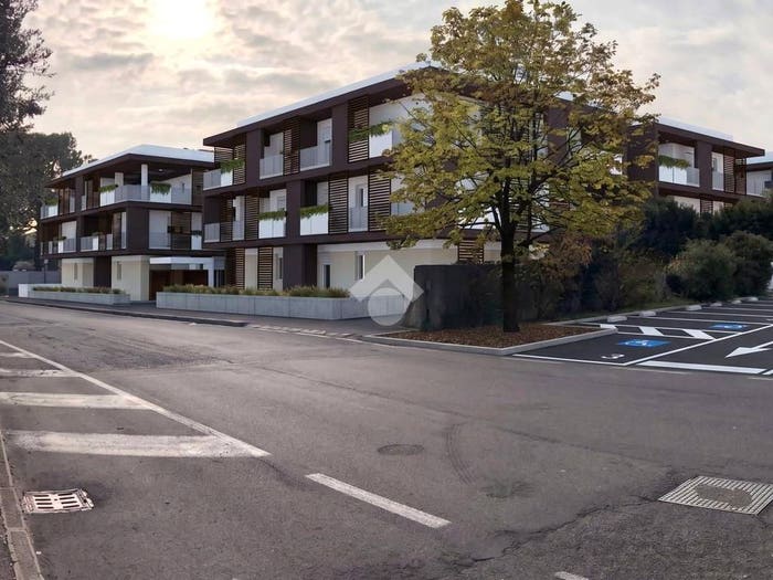Appartamento quadrilocale in vendita in Via cerpelloni, Quinzano, Verona