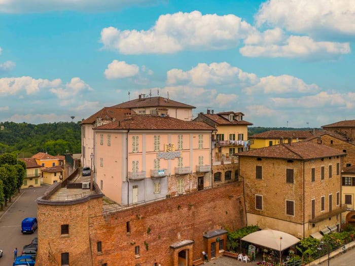 Casa con 6 locali in vendita in Centro, Portacomaro