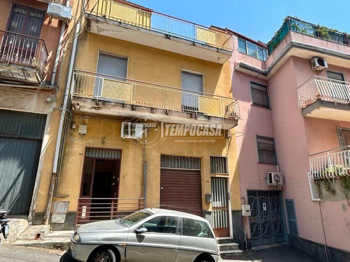 Appartamento trilocale in vendita in Via Alessandro Manzoni, Centro, Misterbianco