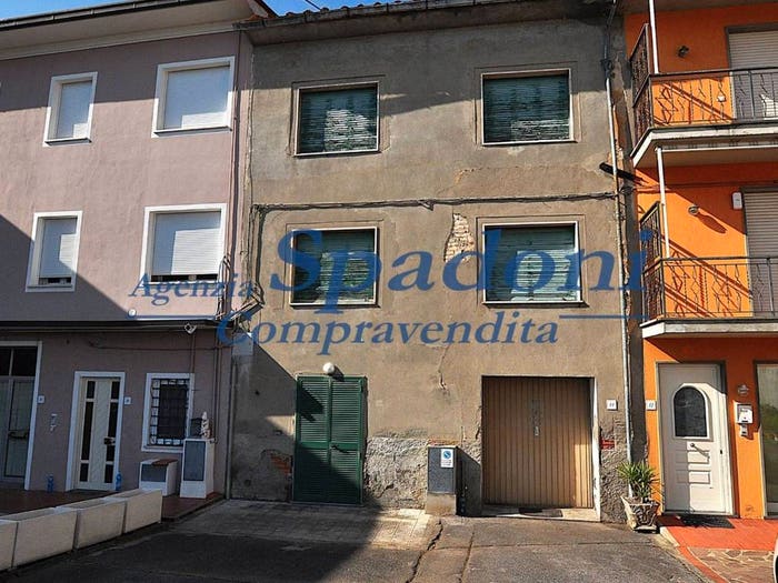 Casa con 6 locali in vendita in Via Giuseppe Garibaldi, Centro, Ponte Buggianese
