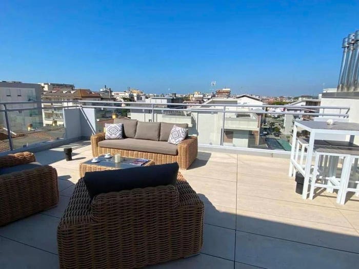 Appartamento con 6 locali in vendita in Via Galileo Galilei, Pineta, Jesolo