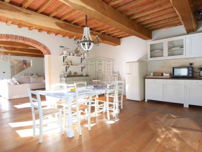 Casa con 6 locali in vendita in Via Milano, Pieve di Compito Sant'Andrea di Compito, Capannori