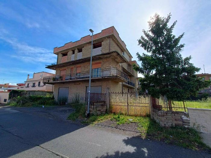 Casa con 6 locali in vendita in Via Barrali, Rocca Cencia, Roma
