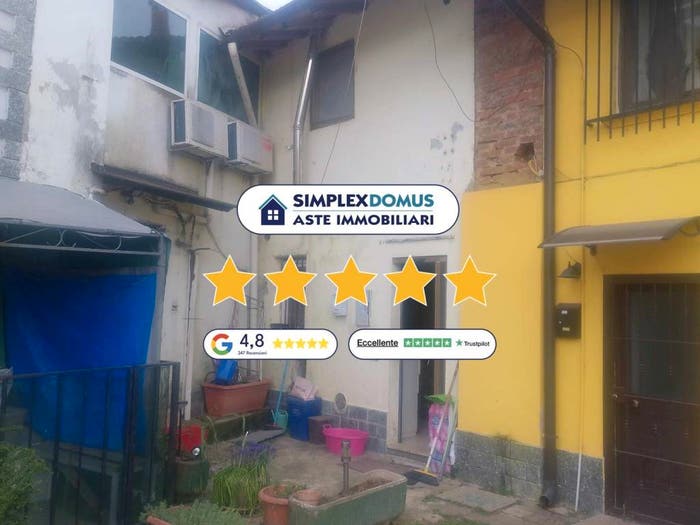 Appartamento bilocale in vendita in Via A Manzoni, Casirate Olona, Lacchiarella