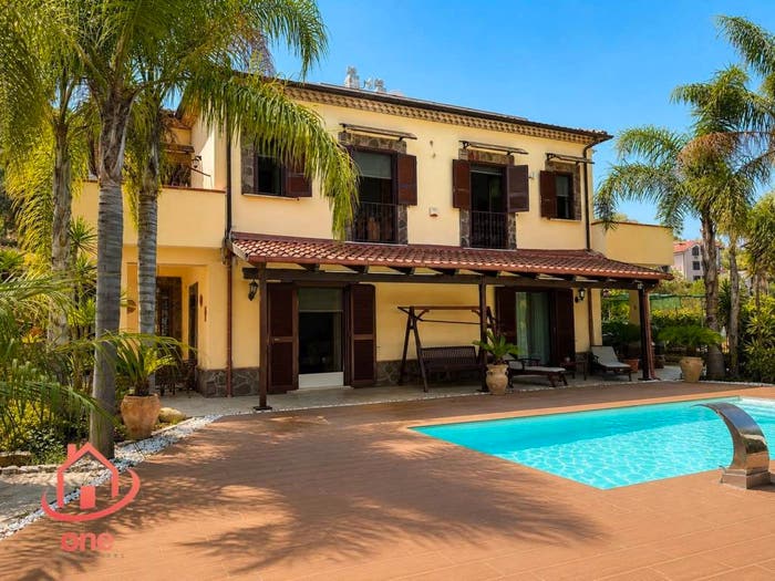 Casa con 6 locali in vendita in Contrada Cafaro, Perdifumo