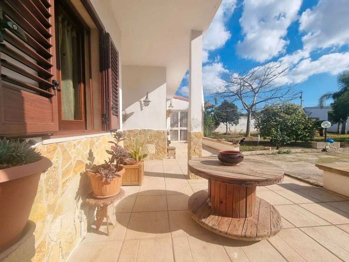 Casa quadrilocale in vendita in Via Scalelle SNC, Via Lecce Ospedale, Gallipoli