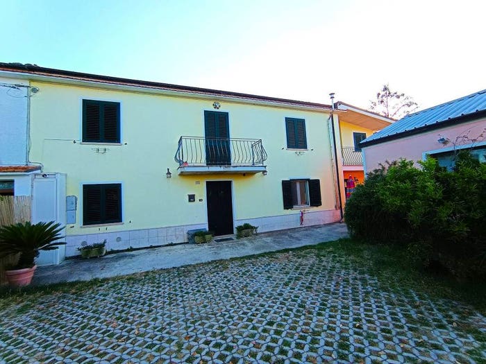 Casa con 5 locali in vendita in Strada Comunale Sant'Elena, Ortona