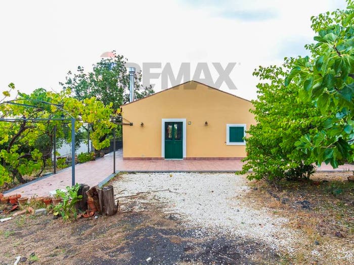 Casa trilocale in vendita in Via delle Margherite, Centro, Mascalucia