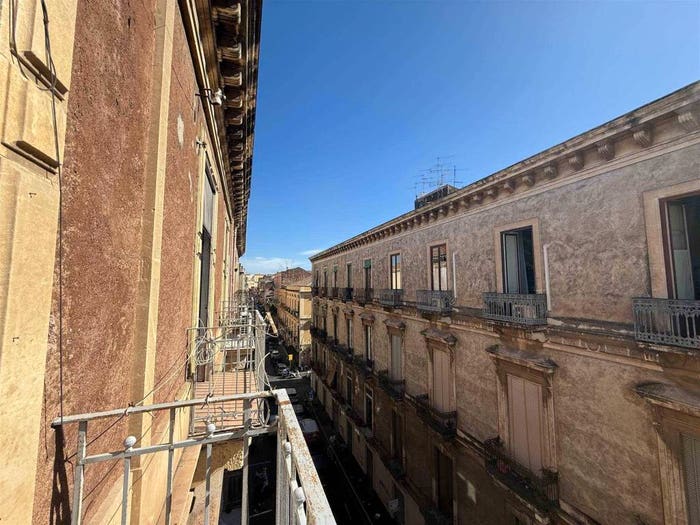 Appartamento con 5 locali in vendita in Via Luigi Capuana, Corso Sicilia Fiera, Catania