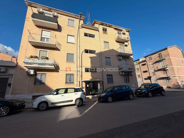 Appartamento trilocale in vendita in Via Pietro Castellino, Vigili del Fuoco, Foggia