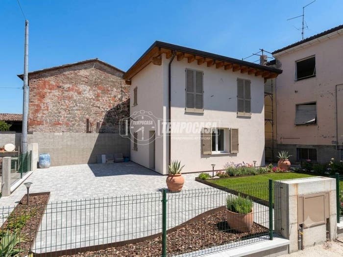 Casa trilocale in vendita in Via Principale, Borgonovo Valtidone, Borgonovo Val Tidone