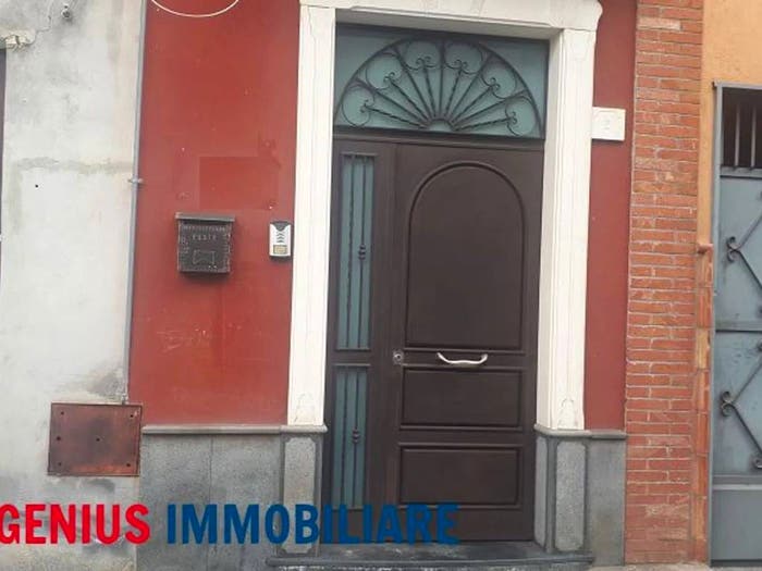 Appartamento con 6 locali in vendita in Vico Gian Battista No Number, Biancavilla