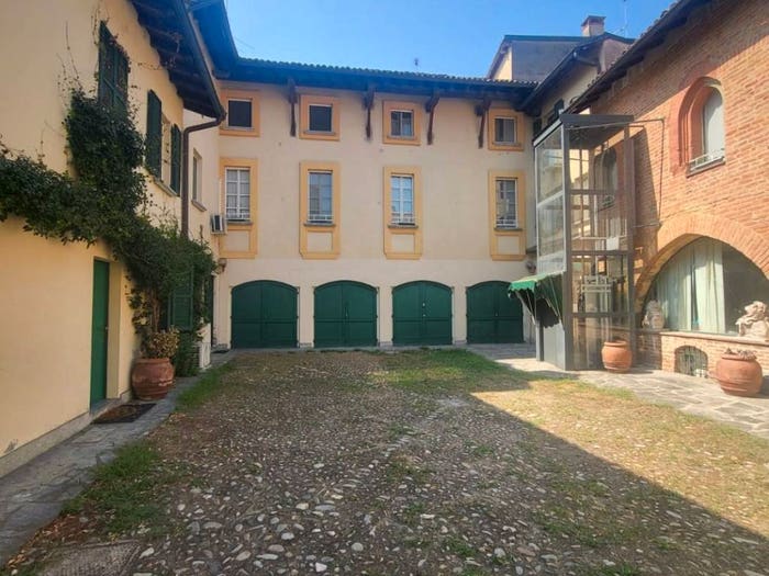 Appartamento trilocale in vendita in Via Pietro Carpanelli, Centro Storico, Pavia