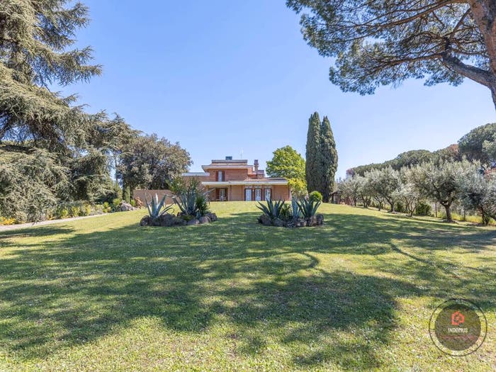 Casa con 6 locali in vendita in Via Vigne di Colle Pisano, Frascati